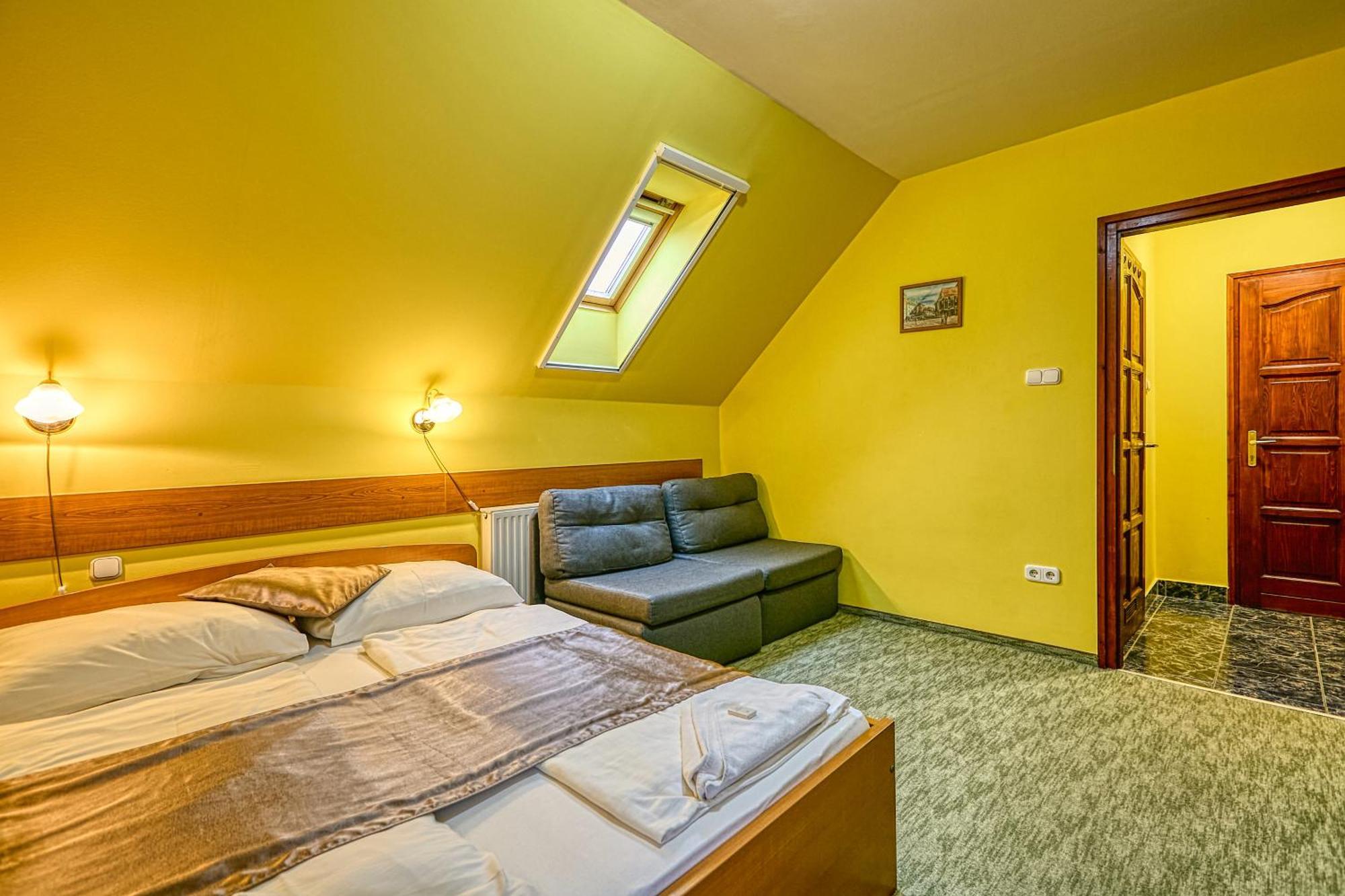 Pihenokereszt Panzio Bed & Breakfast Sopron Eksteriør bilde